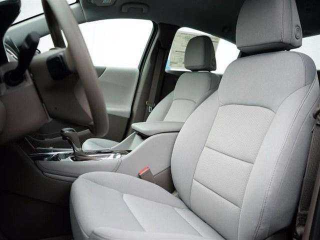 2017 Chevrolet Malibu LT 4dr Sedan